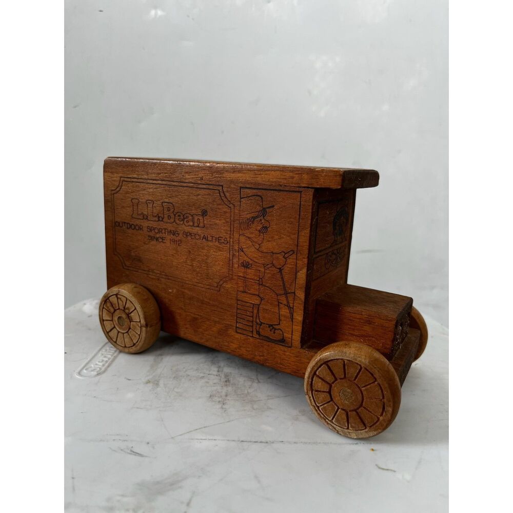 preppy old money Vintage wooden truck car LL Bean Toystalgia 1980s collectible
